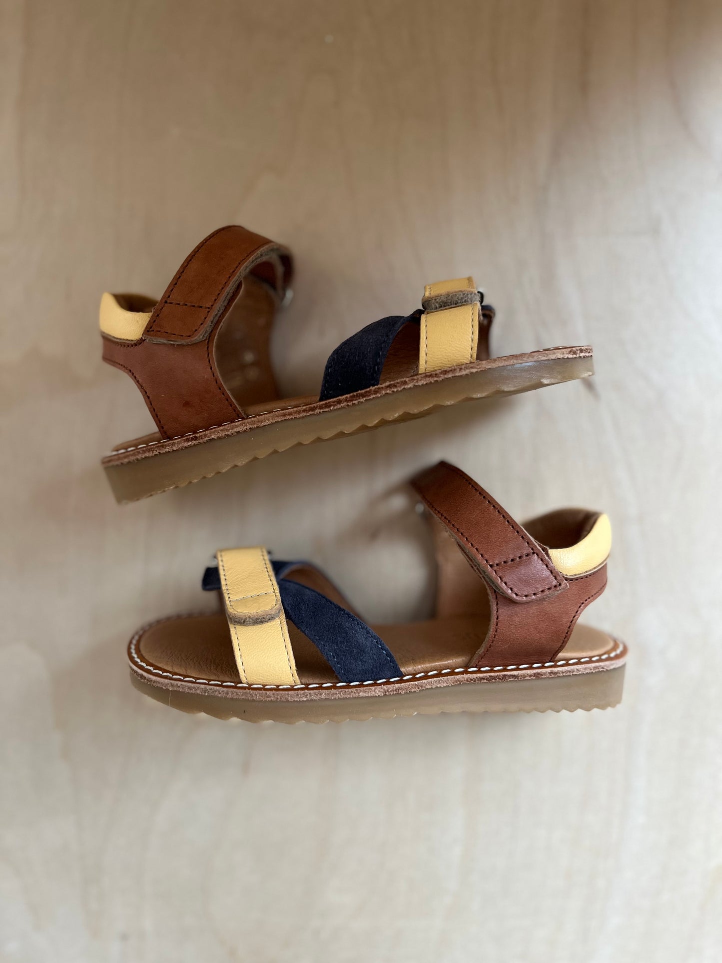 sandaal velcro - yellow, indigo, tan