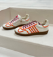 sneaker harry - crème, details oranje roze ruches, lila veter