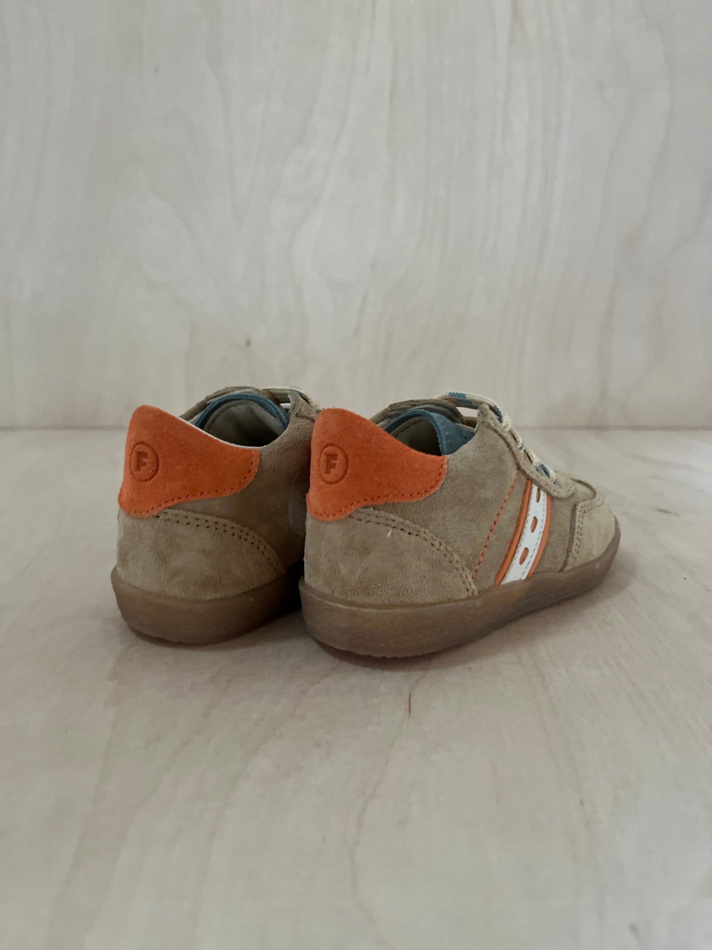 sneaker saleo - sand orange