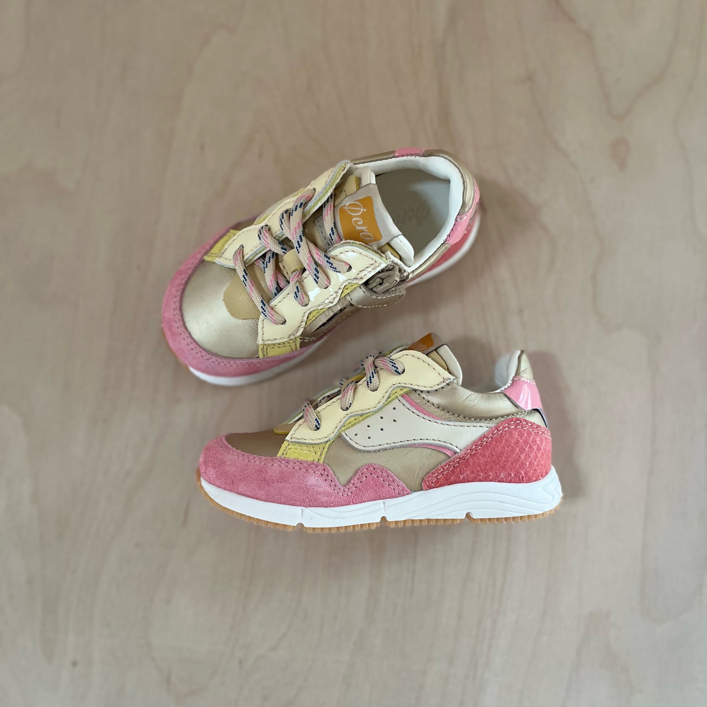 runner - gold pink