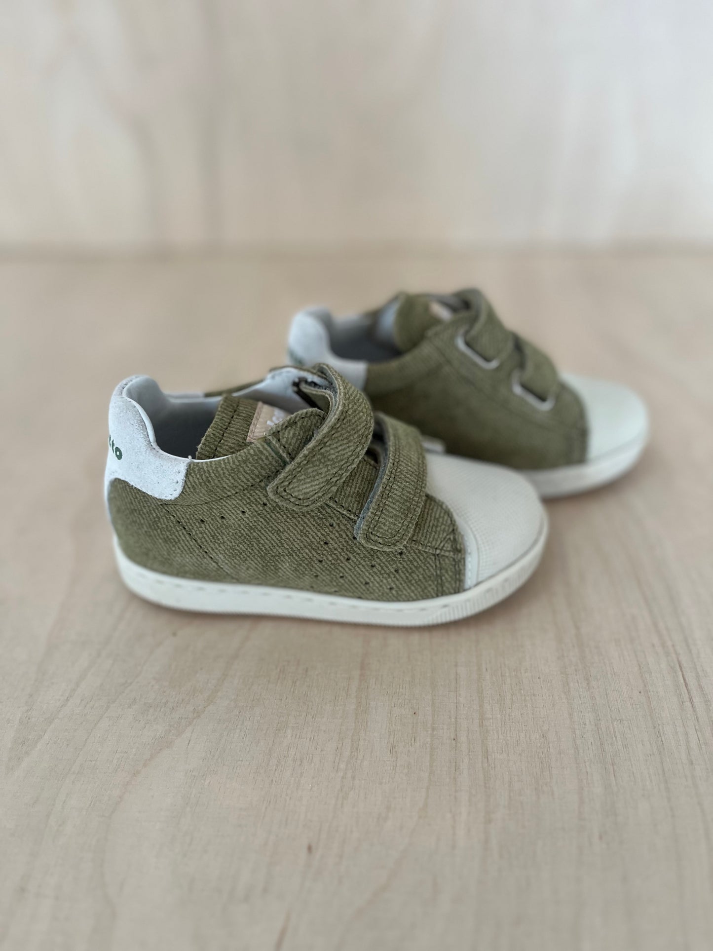 sneaker velcro moon - gummy,  stone