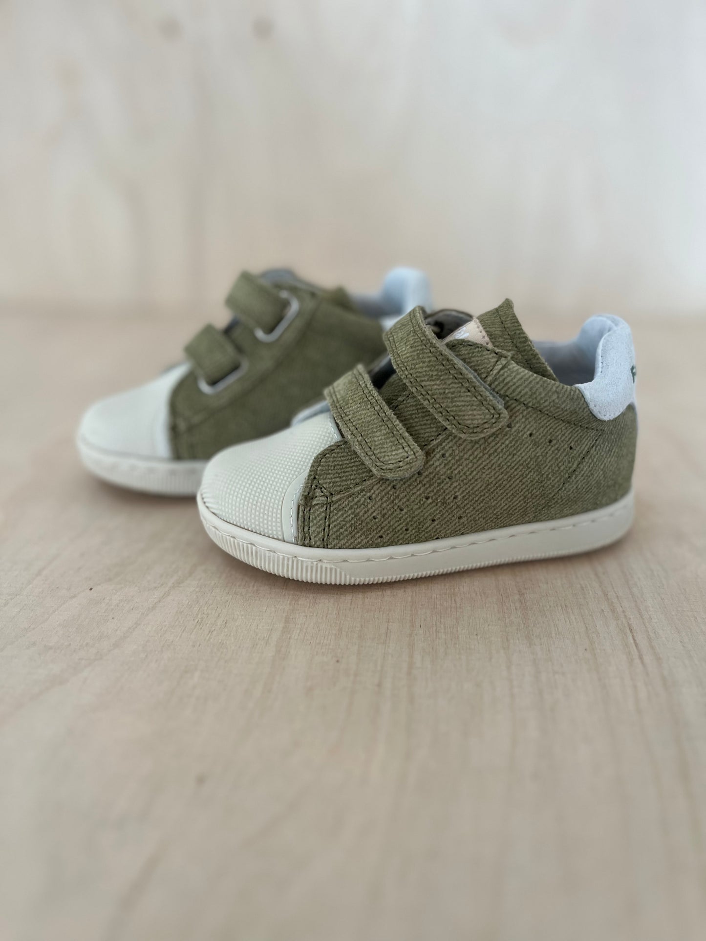 sneaker velcro moon - gummy,  stone