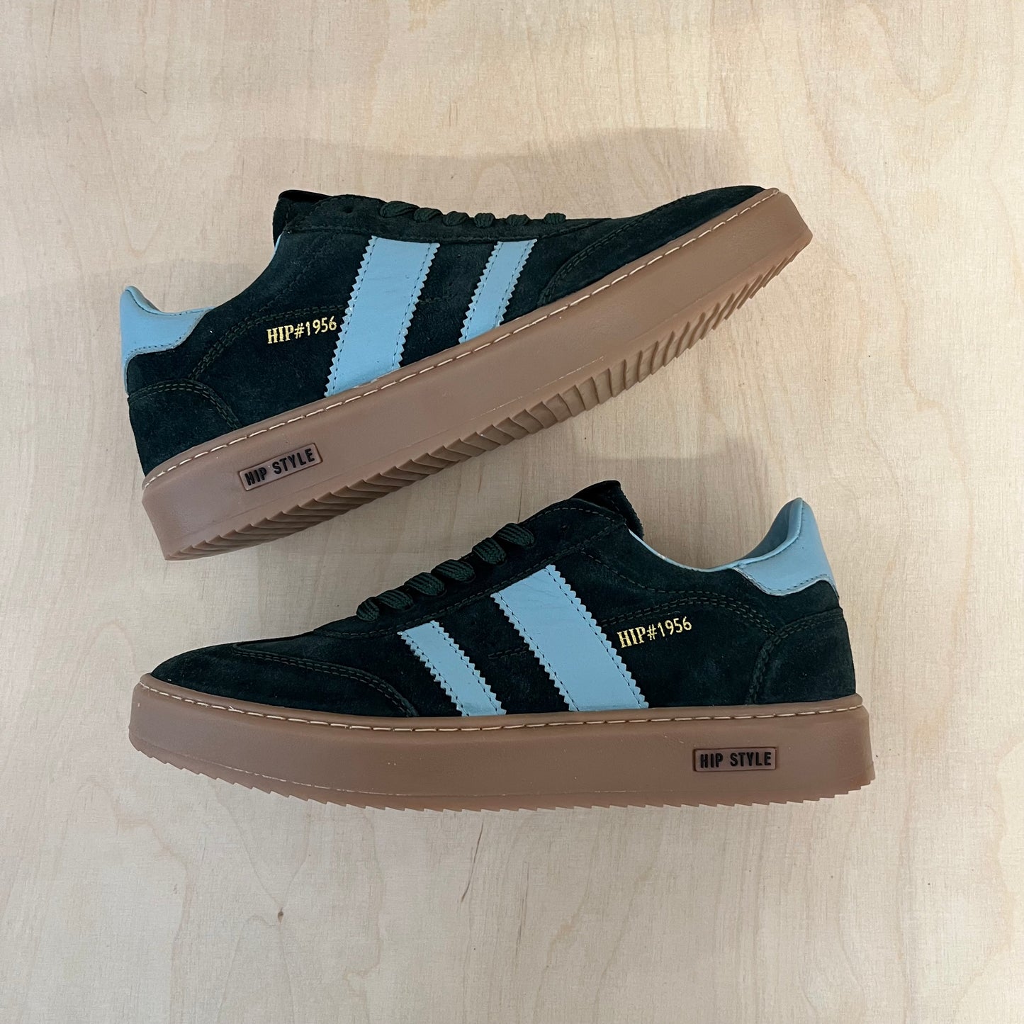 sneaker harry - groen suede, azuurblauwe strepen