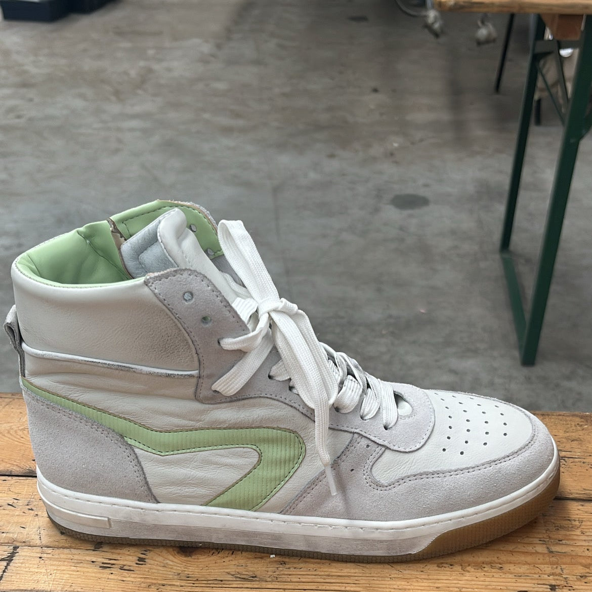 midhoge sneaker, crème met lichtgroenen details