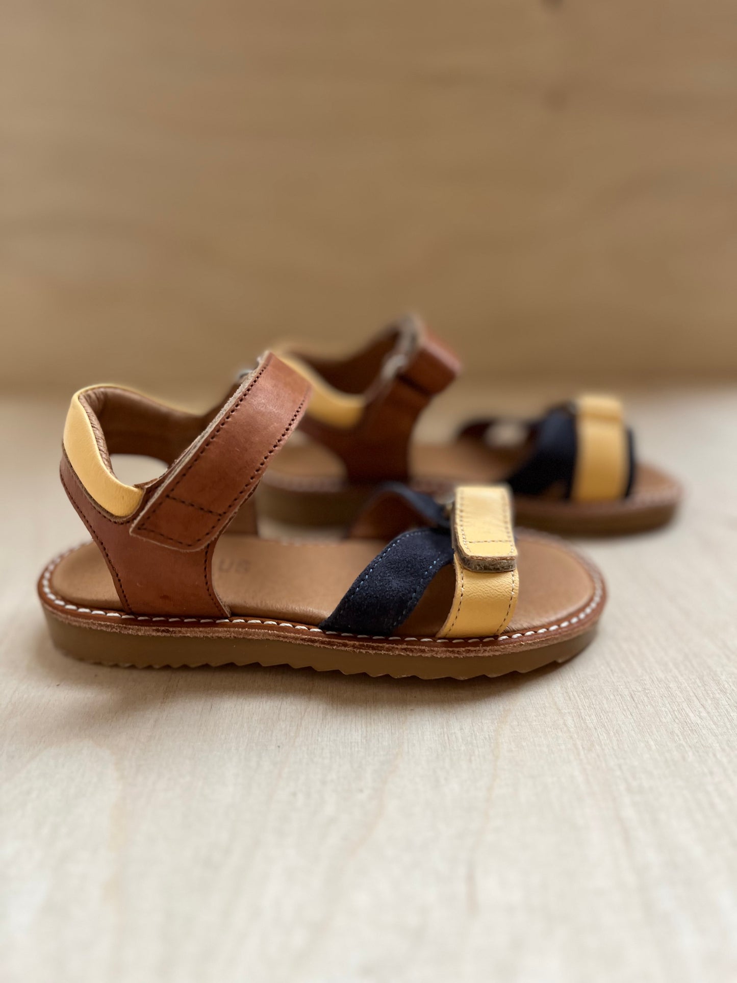 sandaal velcro - yellow, indigo, tan