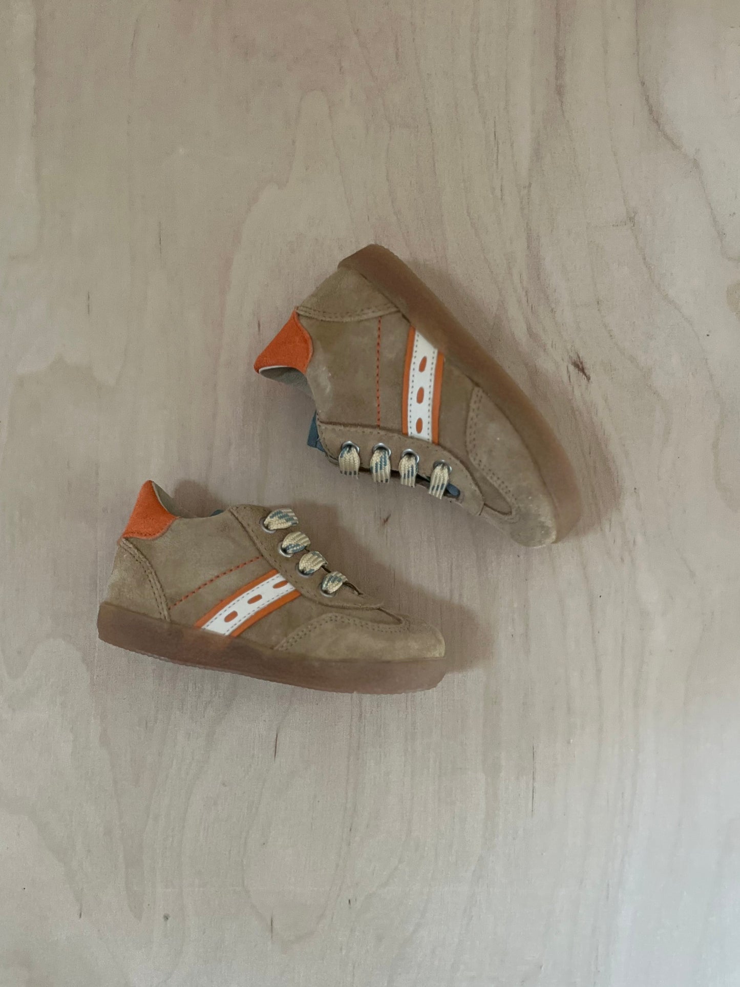 sneaker saleo - sand orange