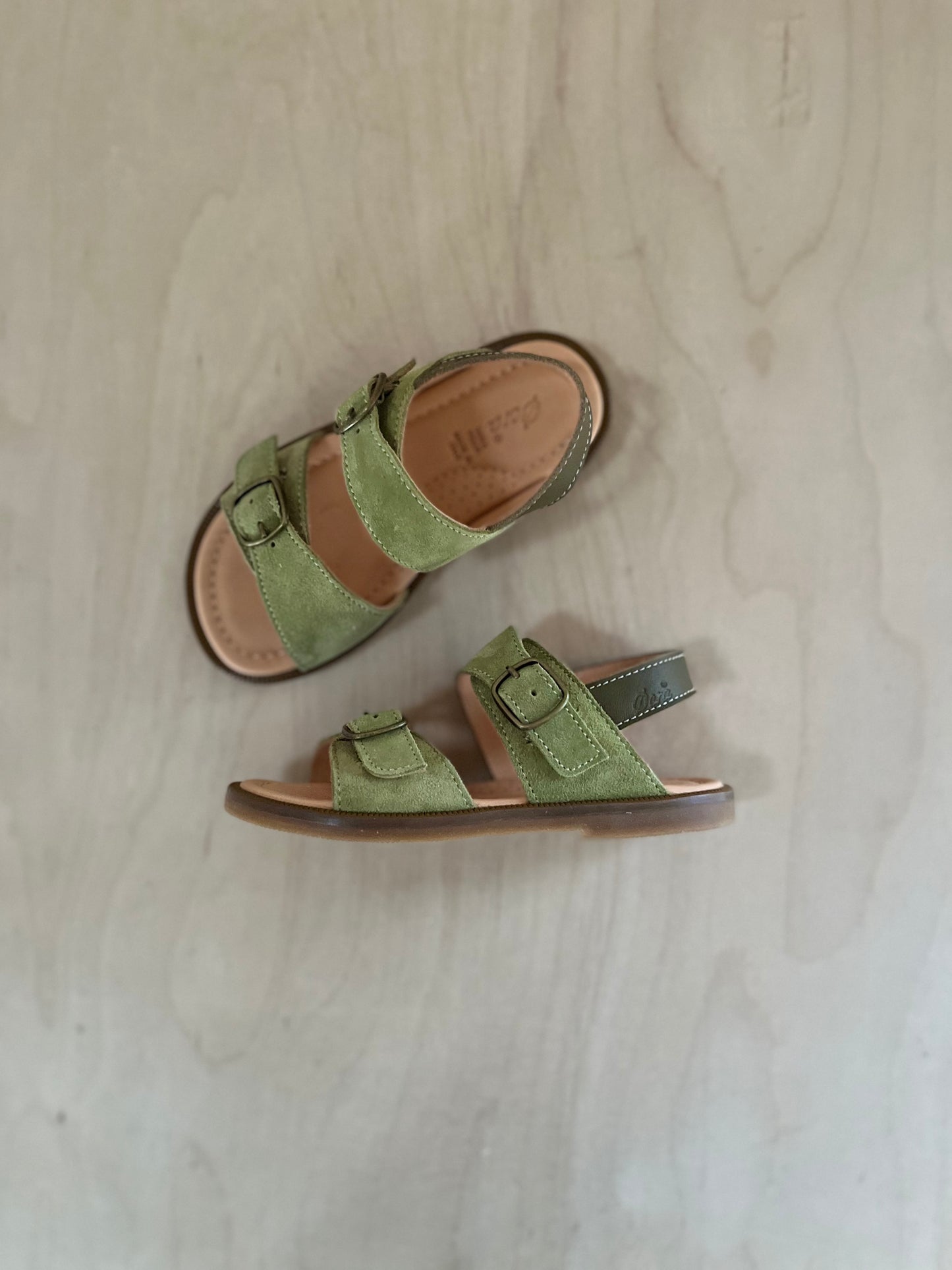 sandaal lou - oliva groen suede