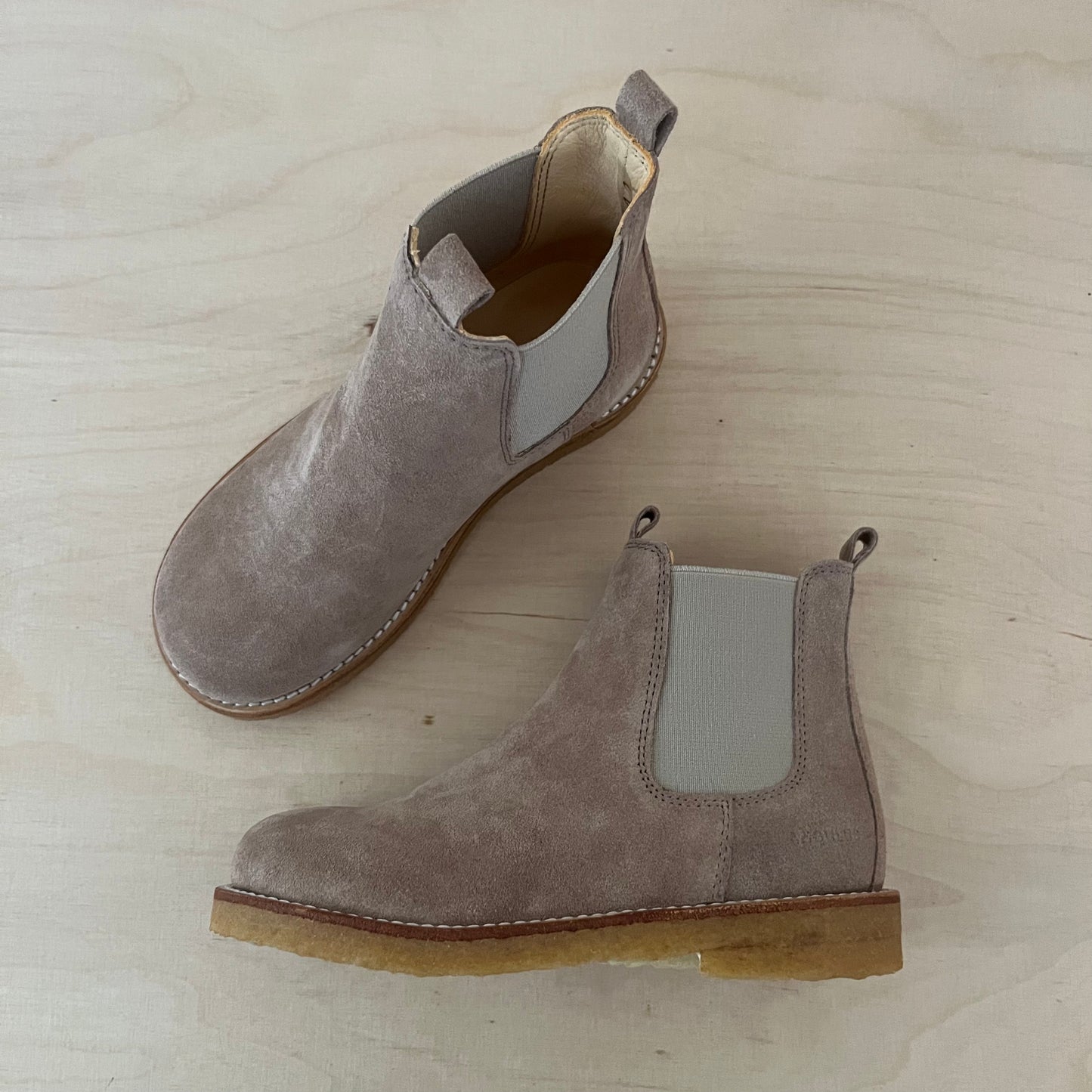 boot - dusty mauve suede