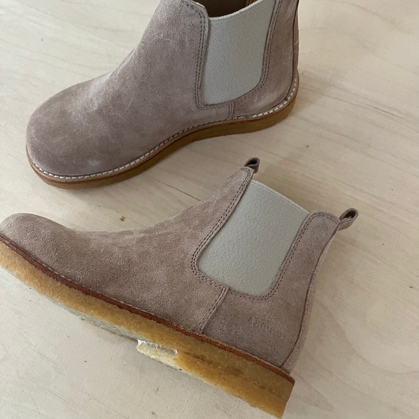 boot - dusty mauve suede