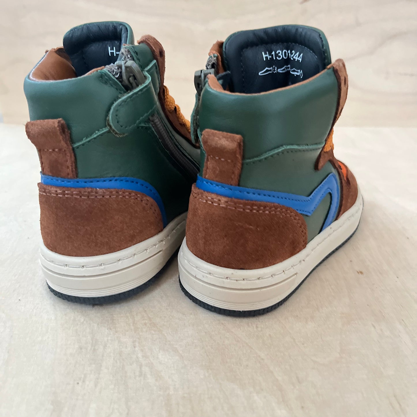 hightop sneaker - groen blauw bruin - oranje tip