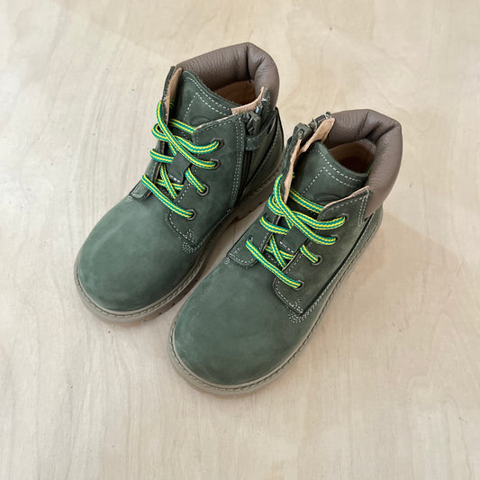 veterboot - groen, gele veters